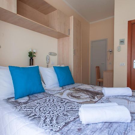 Hotel Giove Dipendenza Hotel Fiamma Cesenatico Cameră foto
