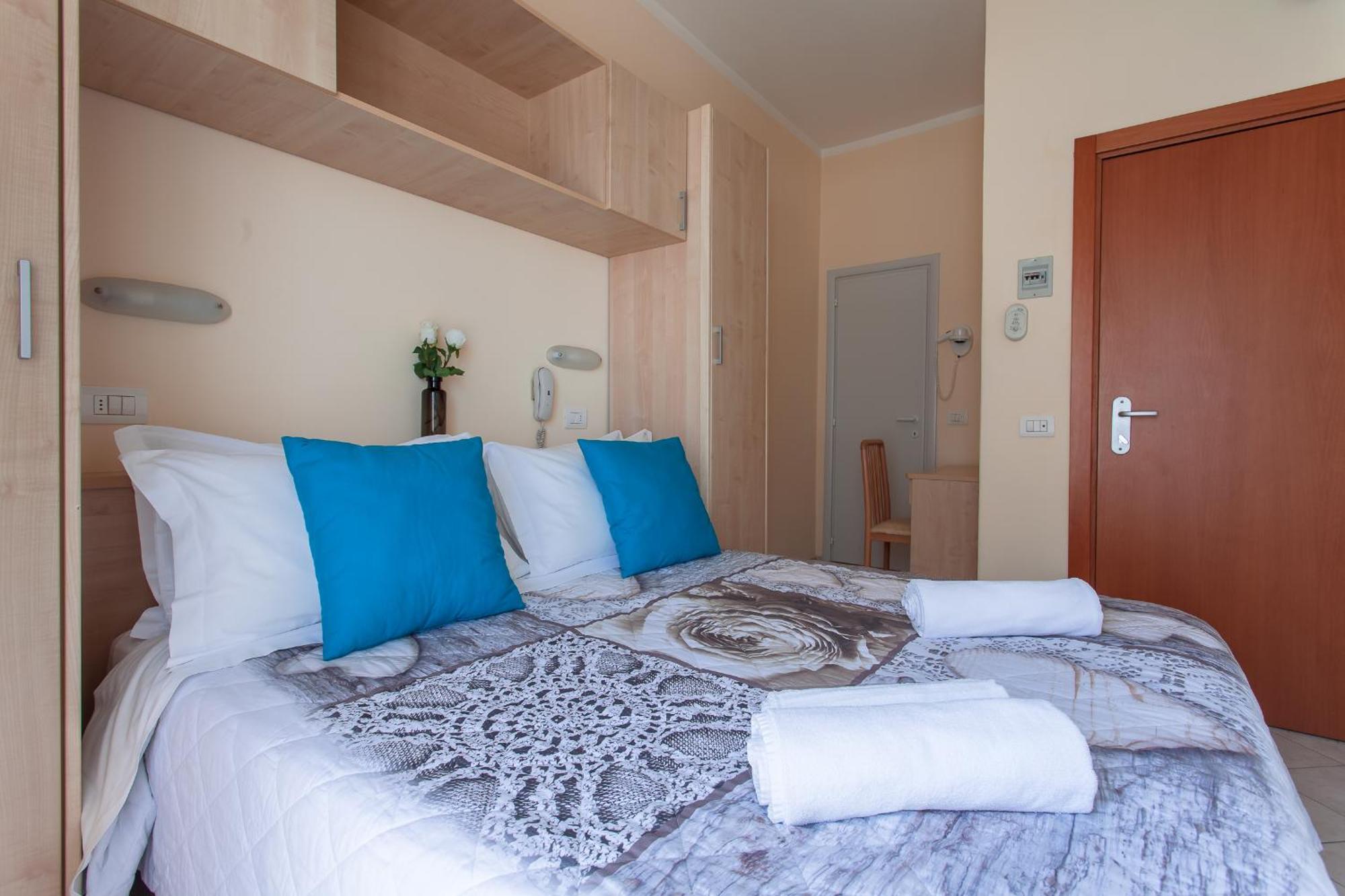 Hotel Giove Dipendenza Hotel Fiamma Cesenatico Cameră foto